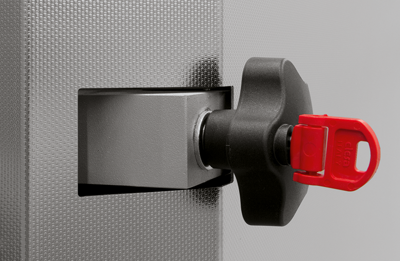 Horno Nabertherm - cerradura con llave