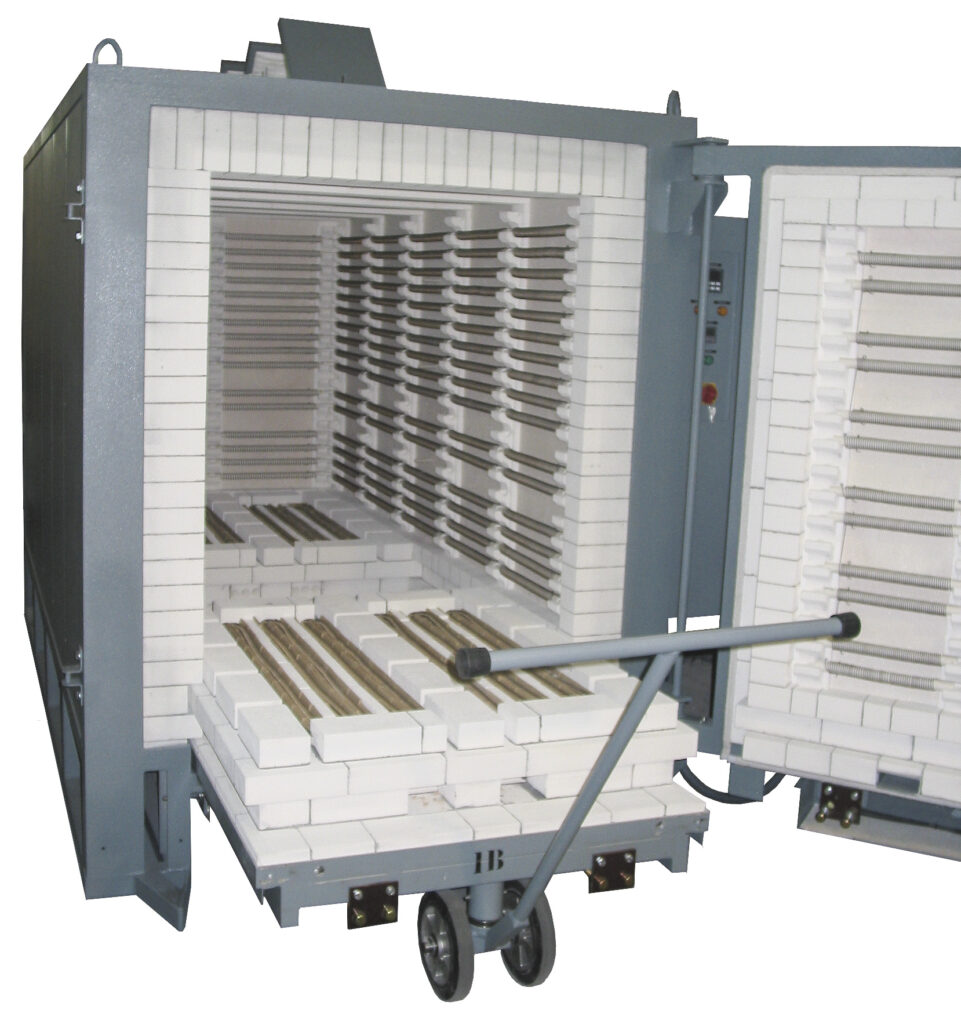 horno eléctrico de cámara con vagonetas